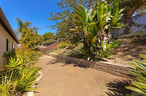 1833 Debra Ln, Vista, CA 92084 photo 19