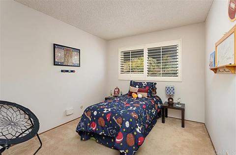 1833 Debra Ln, Vista, CA 92084 photo 13