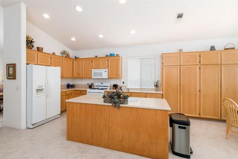 4876 Thebes Way, Oceanside, CA 92056 photo 4