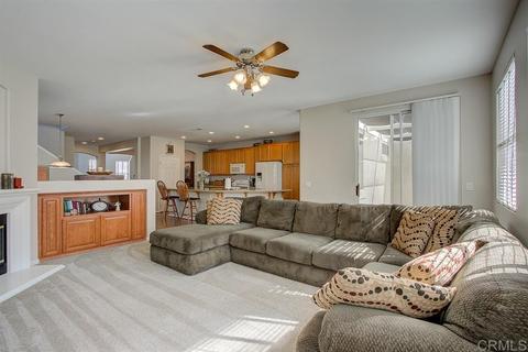 5065 Bella Collina St, Oceanside, CA 92056 photo 4