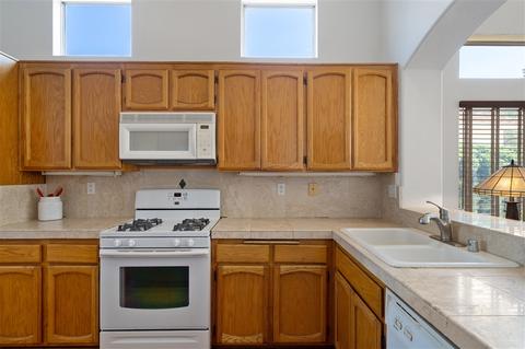 3745 Via Cabrillo, Oceanside, CA 92056 photo 4