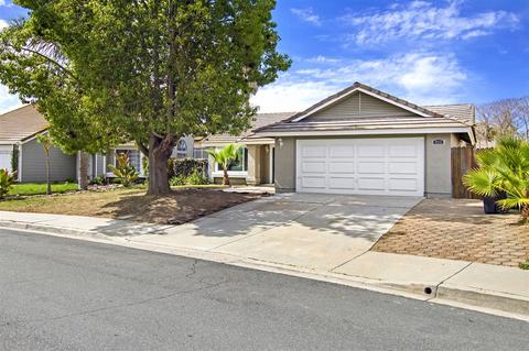 933 Goleta St, Oceanside, CA 92057 photo 2