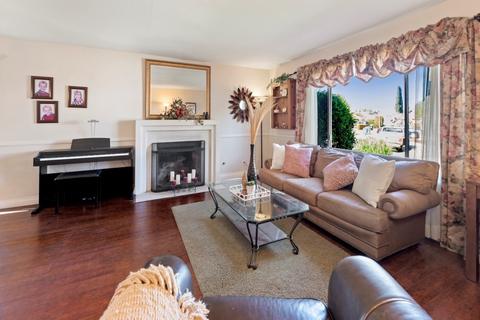 12619 Oakbrook Ct, Poway, CA 92064 photo 4