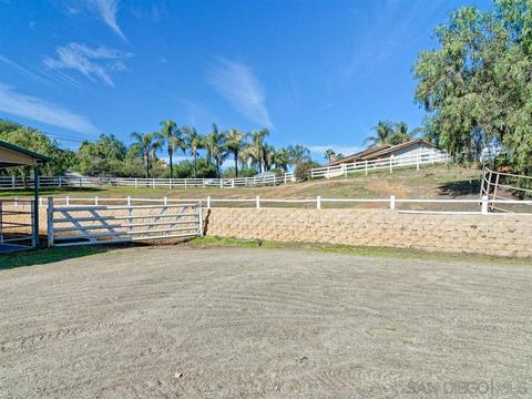 28637 Mountain Meadow Rd, Escondido, CA 92026 photo 8