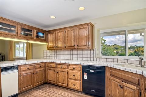 2034 Sunrise, Vista, CA 92084 photo 14