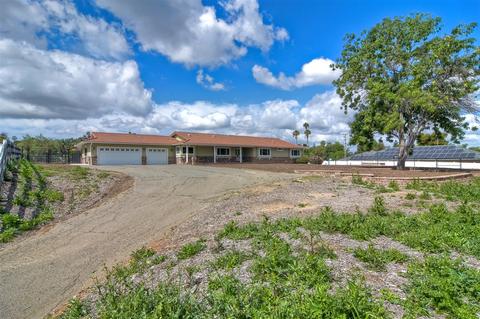 2034 Sunrise, Vista, CA 92084 photo 3