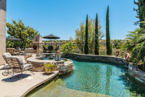 3239 Avenida Aragon, Carlsbad, CA 92009 photo 2