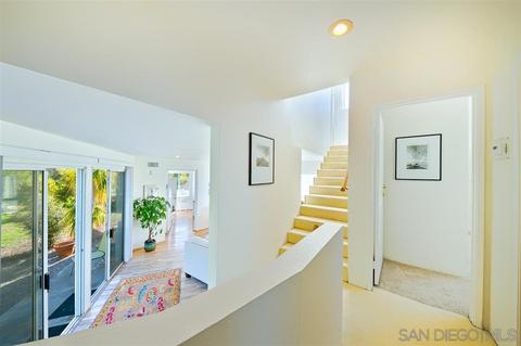 643 Rosemont St, La Jolla, CA 92037 photo 12