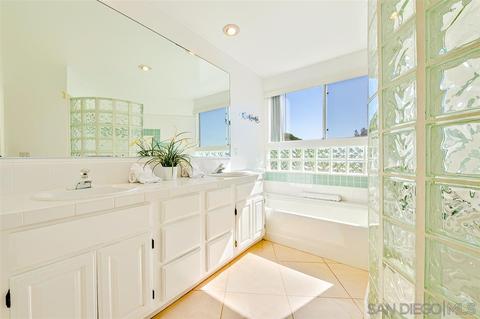 643 Rosemont St, La Jolla, CA 92037 photo 19