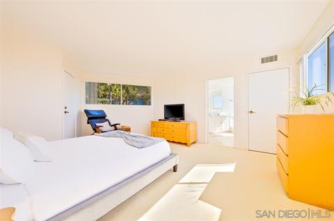 643 Rosemont St, La Jolla, CA 92037 photo 18