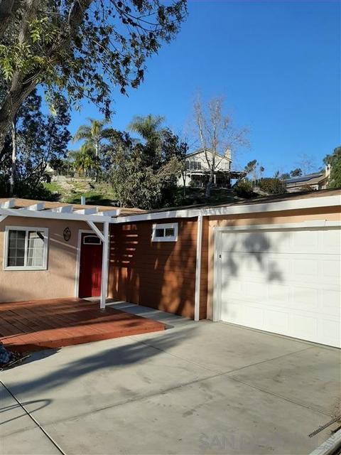 8307 Mesa Rd, Santee, CA 92071 photo 2