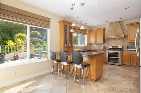 1636 Caminito Solidago, La Jolla, CA 92037 photo 3
