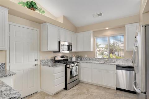 886 Saint George Pl, Spring Valley, CA 91977 photo 11