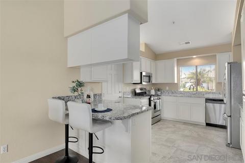 886 Saint George Pl, Spring Valley, CA 91977 photo 10