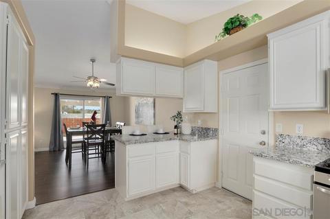 886 Saint George Pl, Spring Valley, CA 91977 photo 9