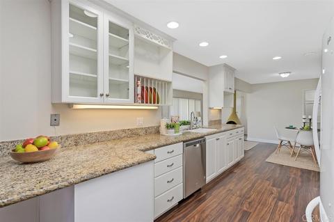 2042 Greenbrier Dr, Oceanside, CA 92054 photo 6