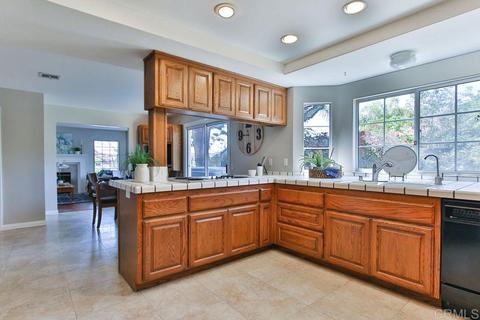 6873 Corintia St, Carlsbad, CA 92009 photo 10