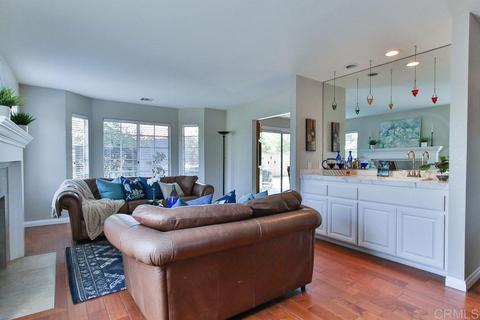 6873 Corintia St, Carlsbad, CA 92009 photo 3