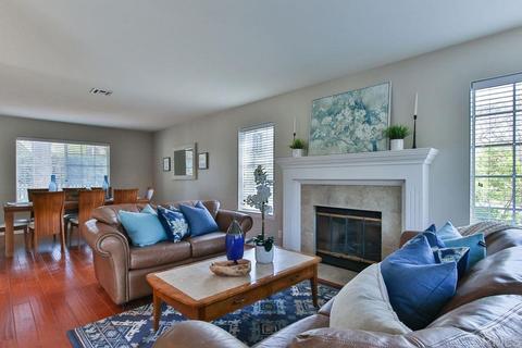 6873 Corintia St, Carlsbad, CA 92009 photo 4