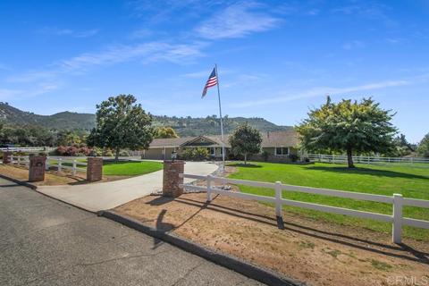 607 E Olive St, San Marcos, CA 92069 photo 1