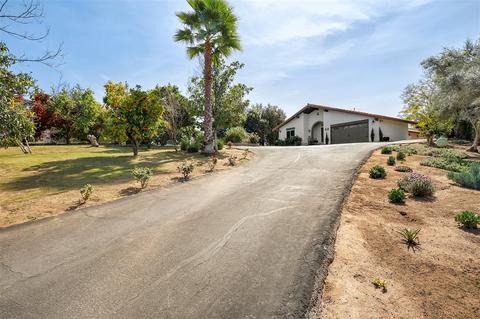 1285 Palomino Rd, Fallbrook, CA 92028 photo 2