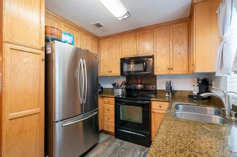 10613 Aristocrat Ct, Santee, CA 92071 photo 2