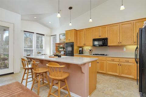 3121 Plum Tree Ln, Escondido, CA 92027 photo 7
