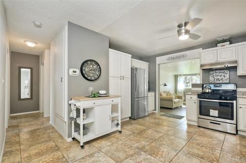 643 Aster St, Escondido, CA 92027 photo 9