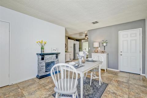 643 Aster St, Escondido, CA 92027 photo 5