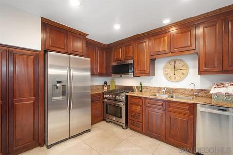 8240 Caminito Modena, La Jolla, CA 92037 photo 10