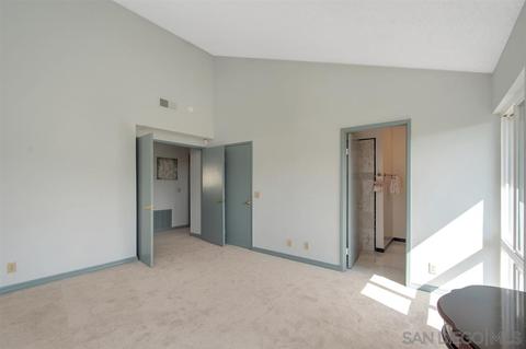 8240 Caminito Modena, La Jolla, CA 92037 photo 17
