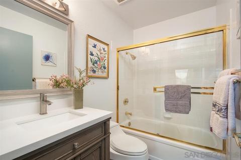 8240 Caminito Modena, La Jolla, CA 92037 photo 21