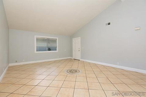 2771 Diaz Gln, Escondido, CA 92027 photo 4