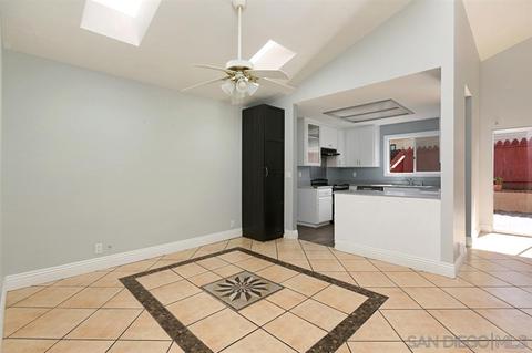 2771 Diaz Gln, Escondido, CA 92027 photo 7