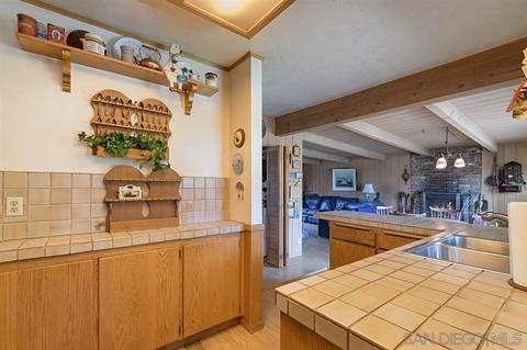 1060 Avocado Ave, Escondido, CA 92026 photo 2