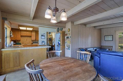 1060 Avocado Ave, Escondido, CA 92026 photo 4