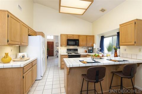 5159 Silver Bluff Dr, Oceanside, CA 92057 photo 8