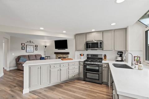 1745 Avenida Sevilla, Oceanside, CA 92056 photo 5