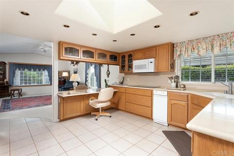 28512 Gladstone, Escondido, CA 92026 photo 7