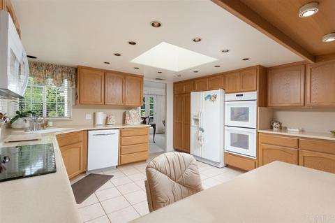28512 Gladstone, Escondido, CA 92026 photo 9