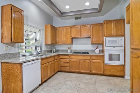 5284 Triple Crown Dr, Bonsall, CA 92003 photo 7