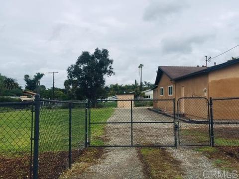 606 Barsby St, Vista, CA 92084 photo 3