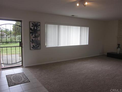 606 Barsby St, Vista, CA 92084 photo 6