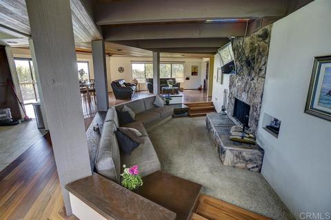 758 Sleeping Indian Rd, Oceanside, CA 92057 photo 4