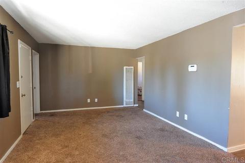 593 E 2nd St, San Jacinto, CA 92583 photo 2