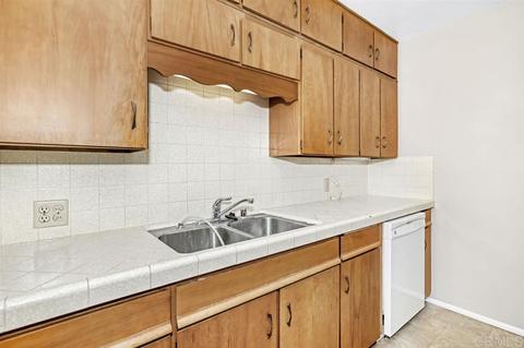 7380 Purdue Ave, La Mesa, CA 91942 photo 7
