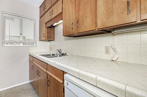 7380 Purdue Ave, La Mesa, CA 91942 photo 9