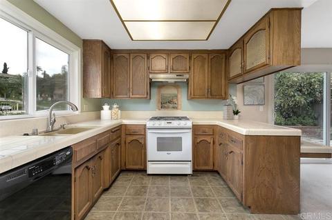 1105 Anza Ave, Vista, CA 92084 photo 9