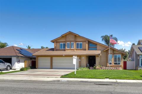 726 Sunningdale Dr, Oceanside, CA 92057 photo 1
