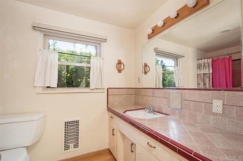 8649 Springfield Ave, La Mesa, CA 91941 photo 20